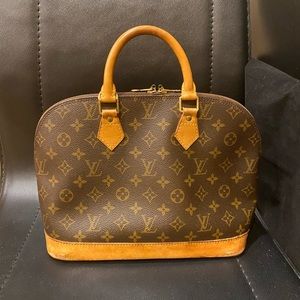 ‼️SOLD‼️Louis Vuitton monograms alma pm